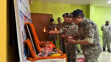 Photo of कोरकोट्टी नक्सल घटना में शहीद जवानों को पुलिस एवं आम जनों द्वारा दी गई श्रद्धांजलि