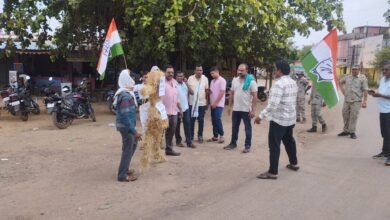 Photo of जिला कांग्रेस कमेटी मोहला मानपुर अं चौकी द्वारा केंद्र सरकार के इशारे पर सुकमा जिला कांग्रेस कार्यालय को अटैच करने के विरोध में प्रवर्तन निदेशालय ( ED )का पुतला दहन कर विरोध प्रदर्शन किया गया