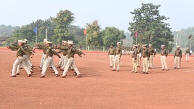 Photo of पुलिस महानिरीक्षक राजनांदगांव रेंज राजनांदगांव  दीपक झा (भापुसे) द्वारा की गई नवीन जिला मोहला मॉनपुर अं चौकी का प्रथम वार्षिक निरीक्षण।