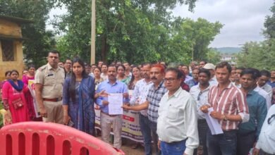 Photo of मोहला में ….स्कूल छोड़ सड़कों पर उतरा  शिक्षकों का जन सैलाब…. 