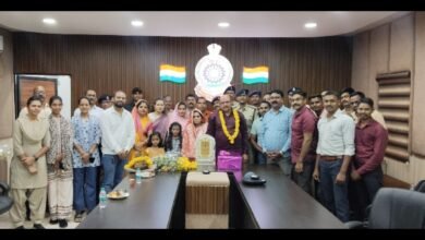 Photo of जिला मोहला मानपुर अंबागढ़ चौकी के वरिष्ठ पुलिस अधीक्षक  वाय. पी.सिंह (भा.पु.से.)एवं समस्त अधिकारी/ कर्मचारियों द्वारा सेवानिवृत्ति पर उन्हें शाल, श्रीफल एवं मोमेंटो भेंट कर भावभीनी दी विदाई।